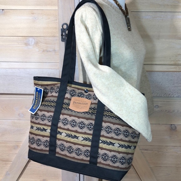 Pendleton Handbags - NWT Pendleton Plateau Wool Tote